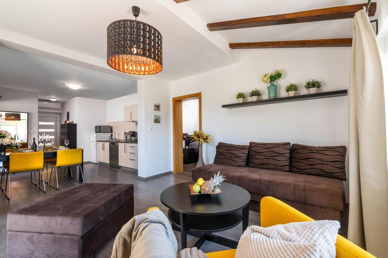 Apartman Bijeca - Медулин Экстерьер фото