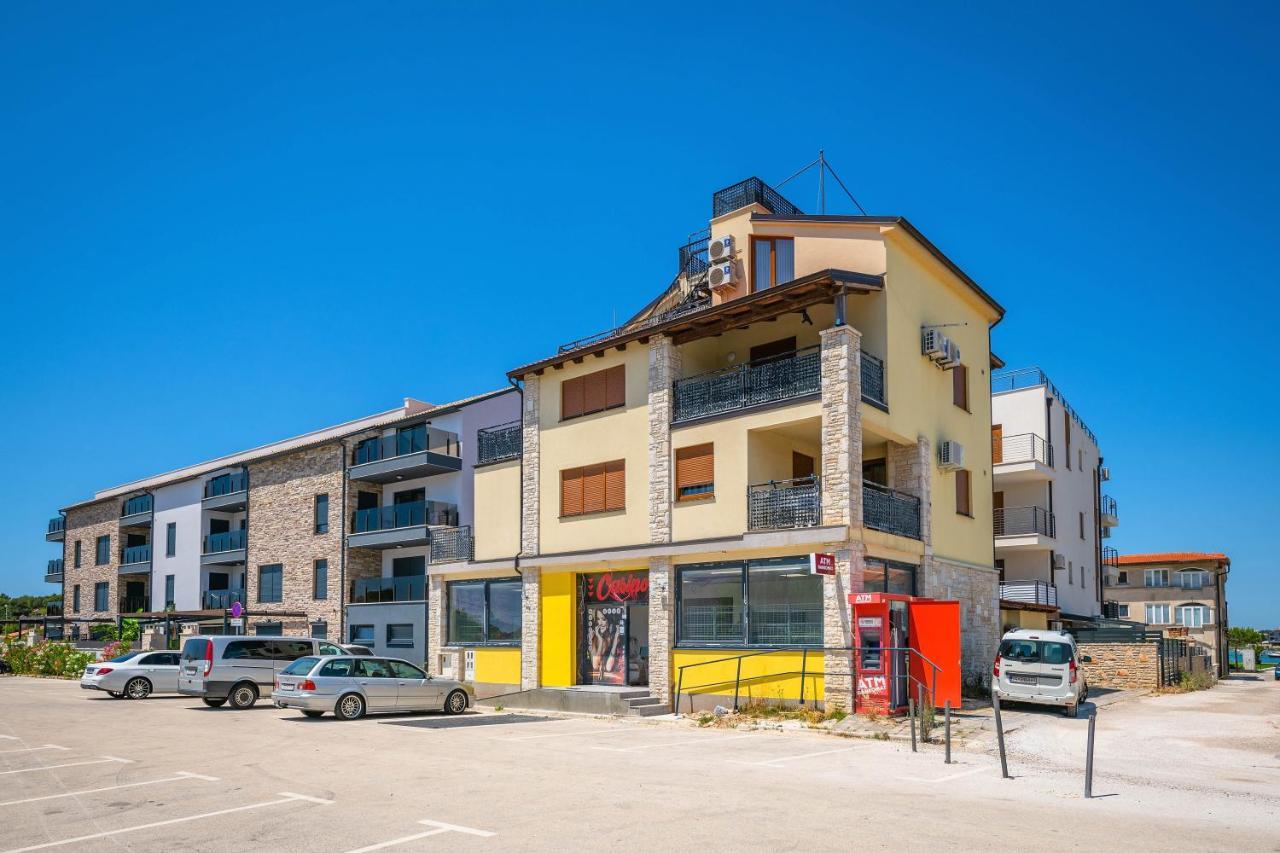 Apartman Bijeca - Медулин Экстерьер фото